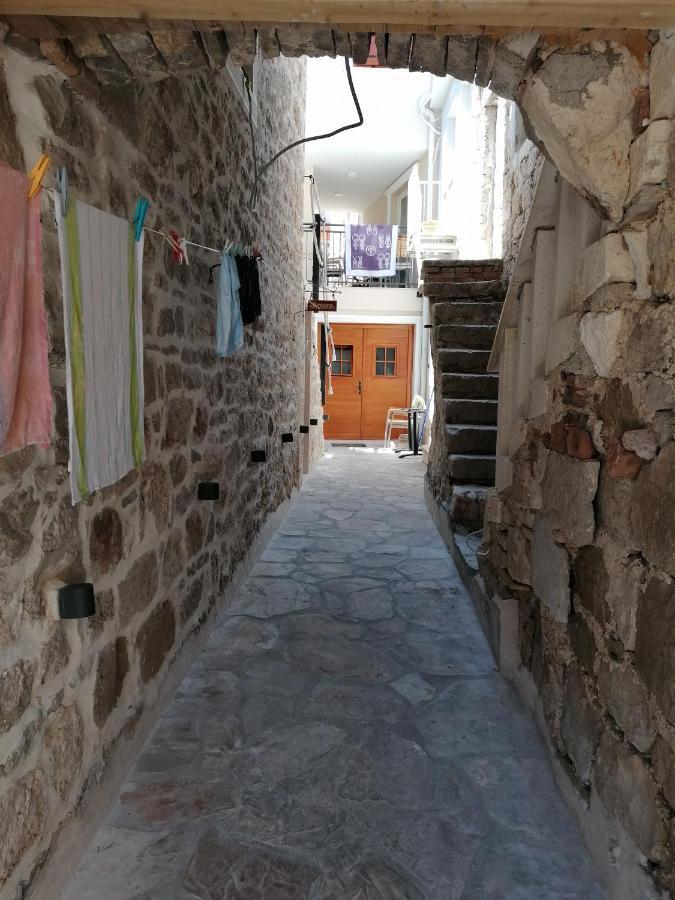 Apartman Bracera Primošten Exterior foto
